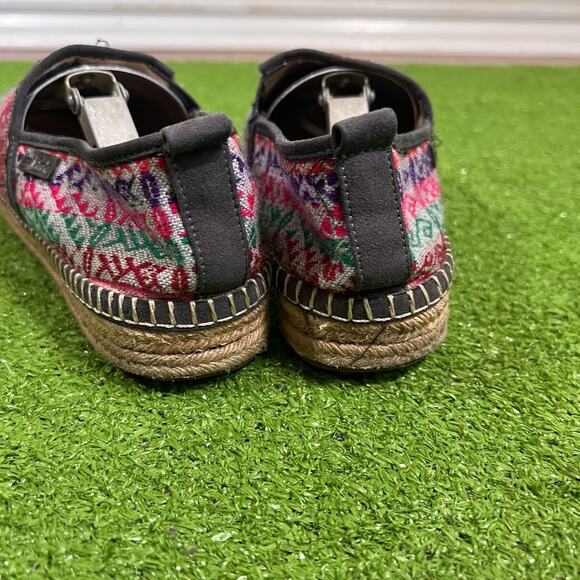 Women’s Inkkas Slip Ons SZ 8 Southwest Aztec Pattern Espadrille EUC summertime - Picture 3 of 8